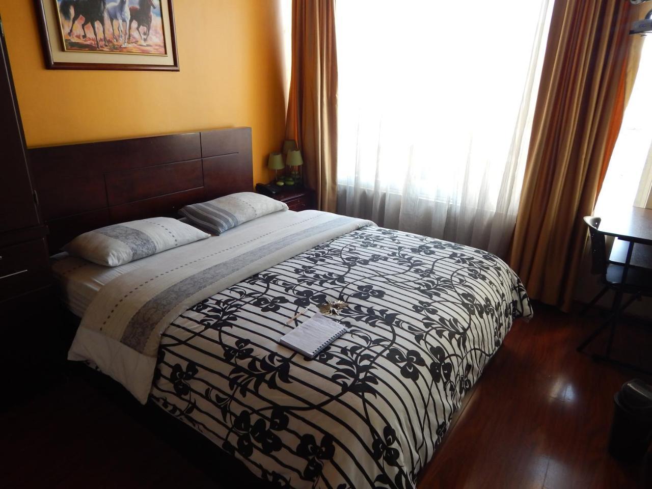 Hostal El Roble كويتو المظهر الخارجي الصورة