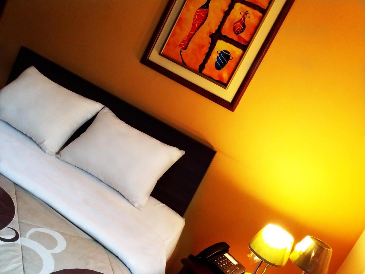 Hostal El Roble كويتو المظهر الخارجي الصورة