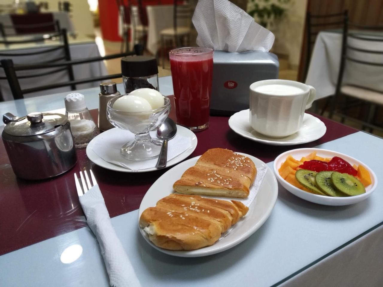 Hostal El Roble كويتو المظهر الخارجي الصورة